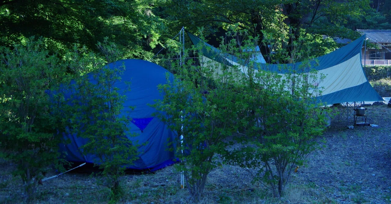 緑と青のキャンプテント お一人さまキャンプ 26/8/1-2｜みっふー