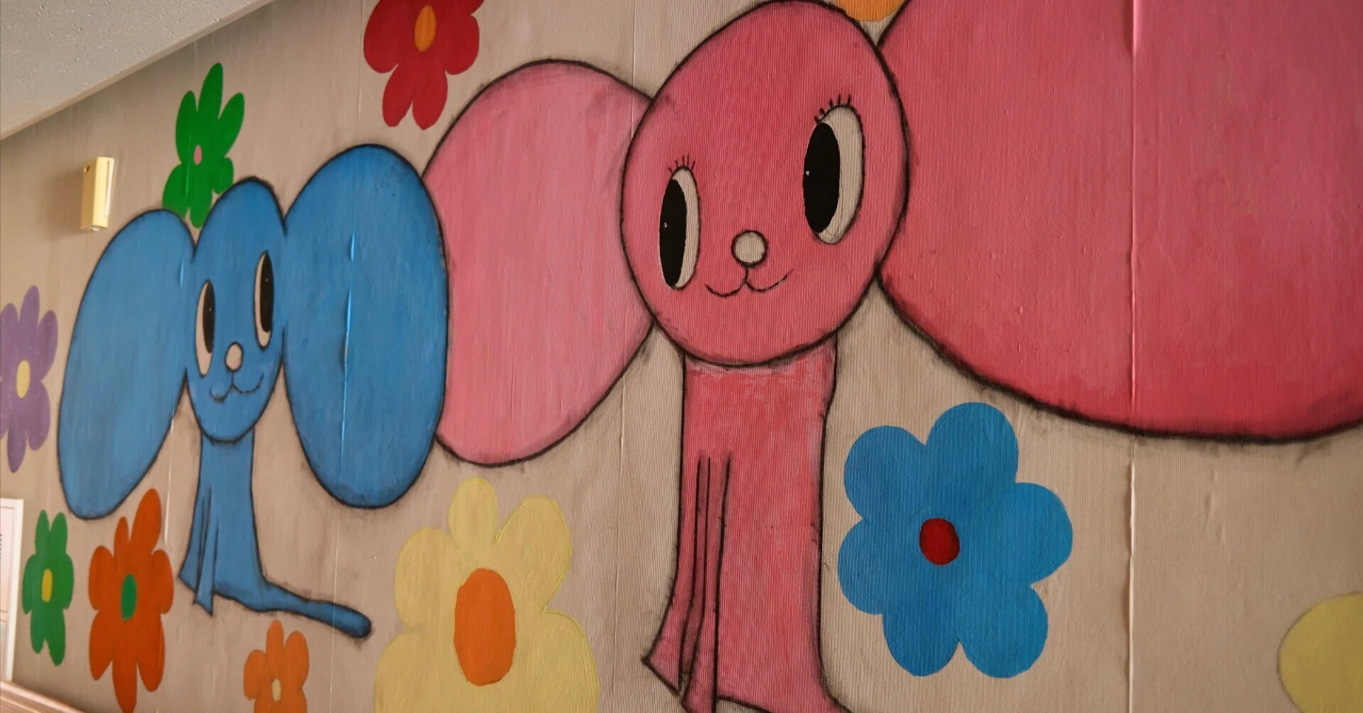 Visiting MAYA MAXX's Paintings: Nagano Children's Hospital, a 30