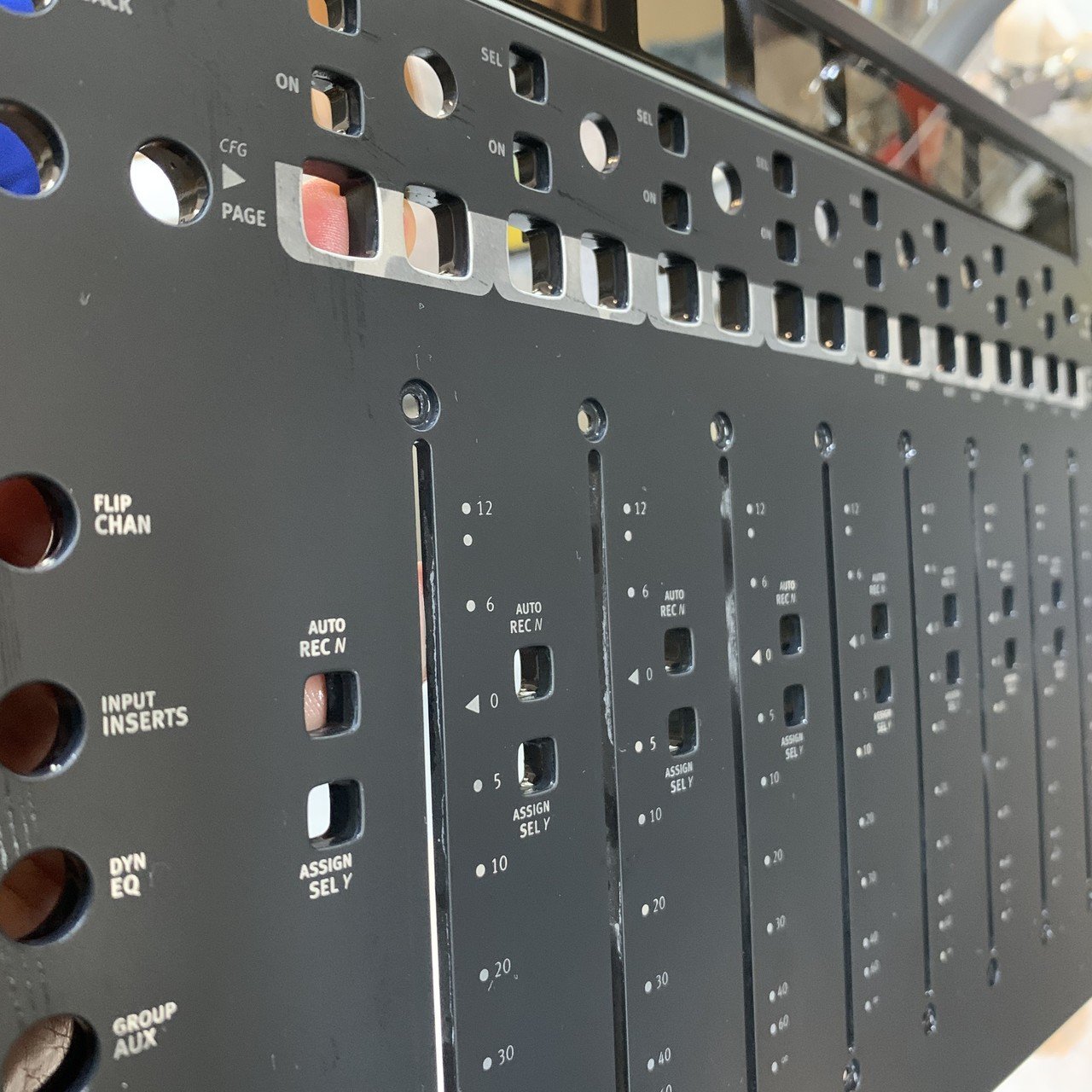 ゴムのベタベタ、加水分解。ArtistMixを自力修理。｜沖田純之介