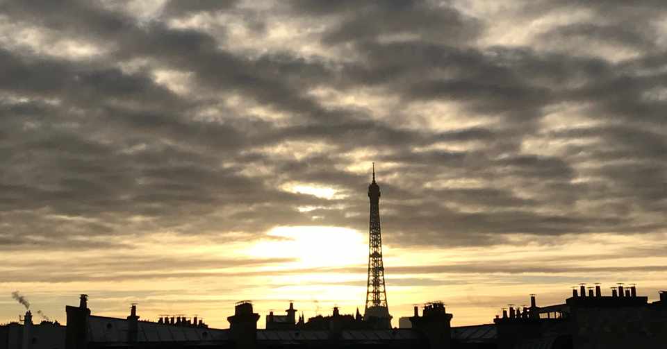 バルコニーからエッフェル塔が見えるアパート パリのアパート 村山里美 アラカンのパリ滞在記 アラカンdeパリ Note