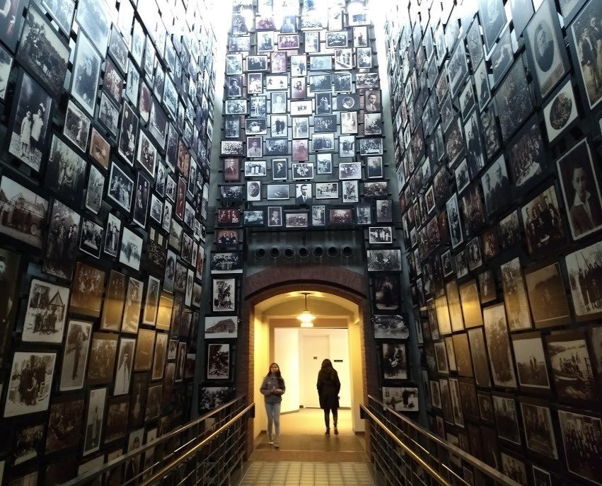 向き合いたくない記憶 ホロコースト記念博物館で感じたこと 佐藤由美子 かしわもち 柏書房のwebマガジン Note 向き合いたくない記憶 ホロコースト記念博物館で感じたこと 佐藤由美子 かしわもち 柏書房のwebマガジン Note