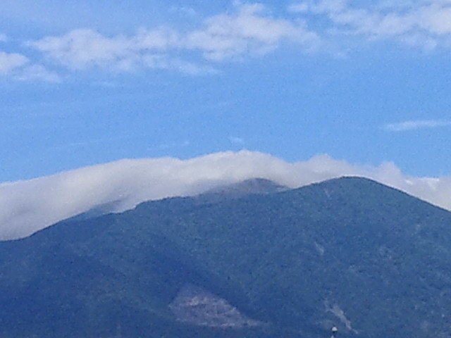 雲海の中。鈴鹿山脈竜ヶ岳。その１