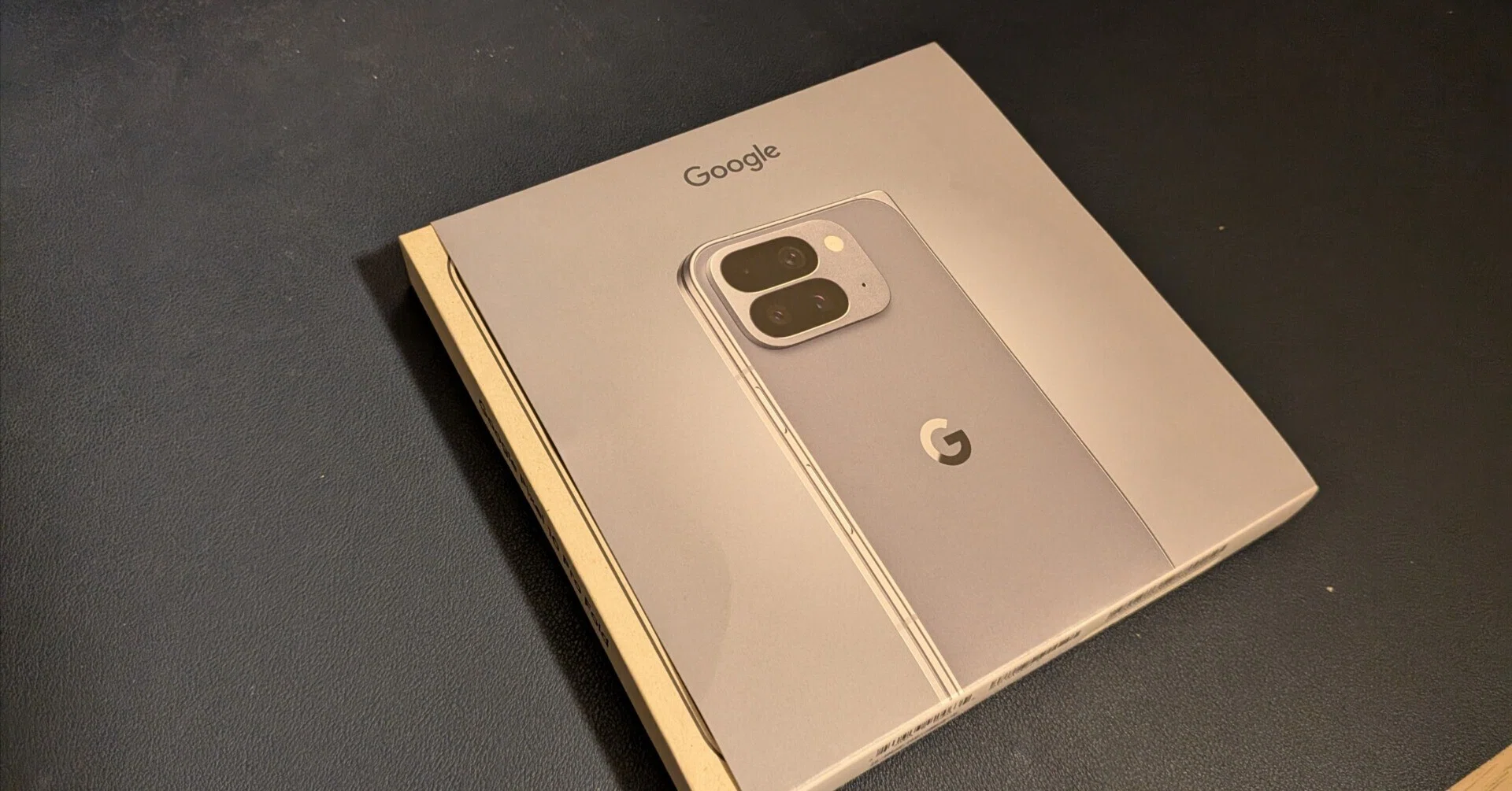 奇跡の無償アップデート】愛用の折りたたみスマホが突然死…から最新