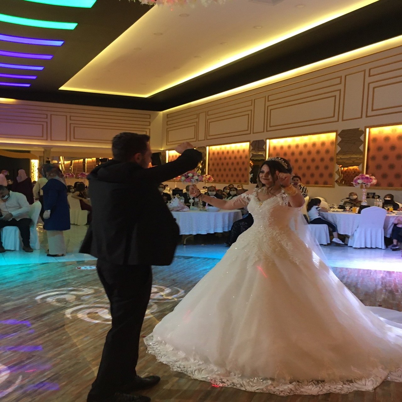 踊り続けるトルコの結婚式 ラリエット リング Ayturk オヤデザイナー Note