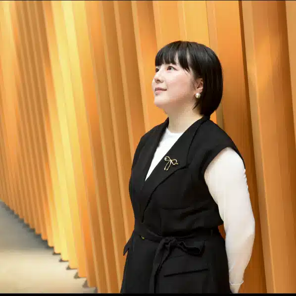 眞嶋ひとみ