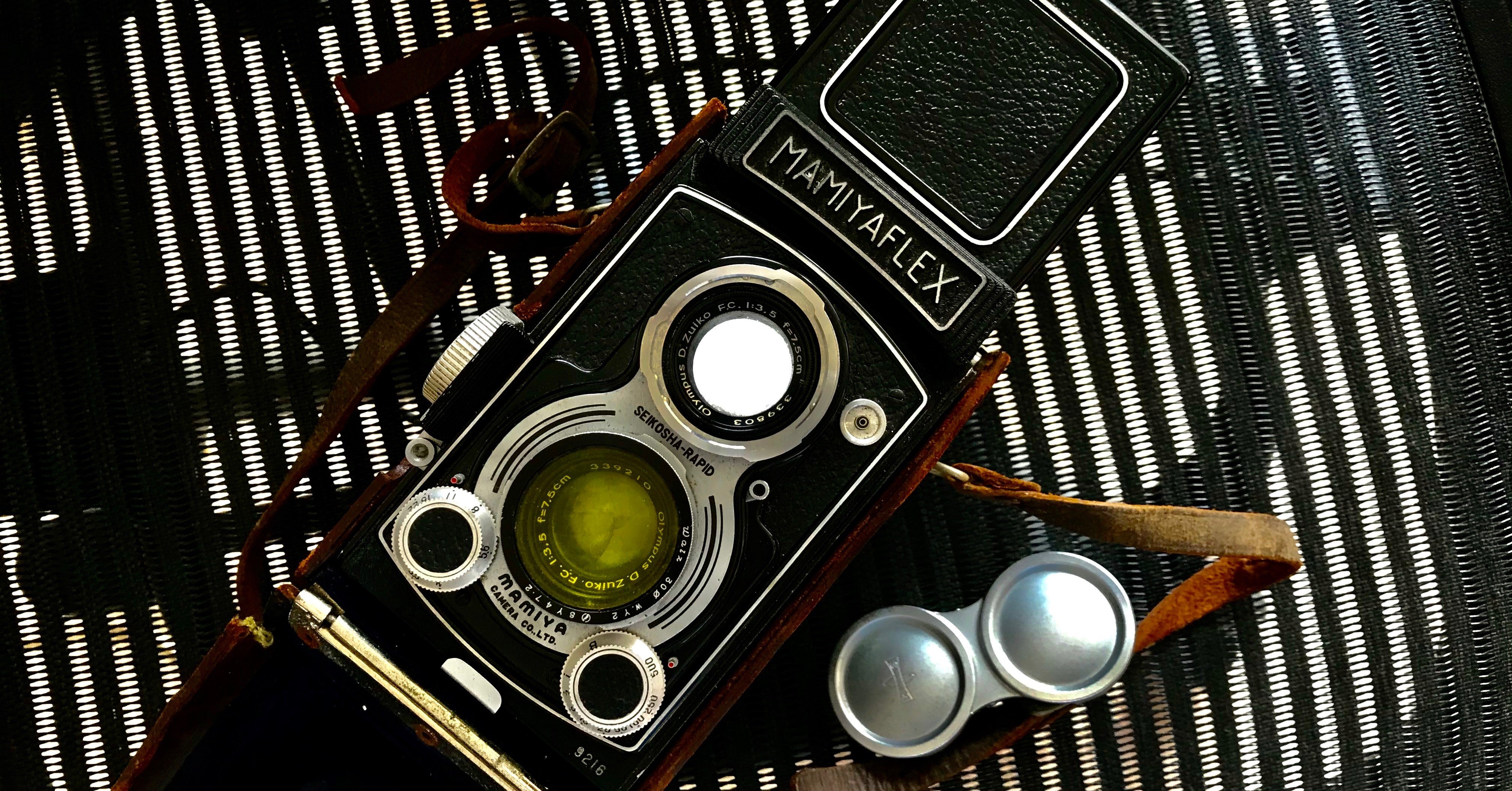第二次大戦直後の日本製の2眼レフカメラがすごい。戦前にはミノルタ