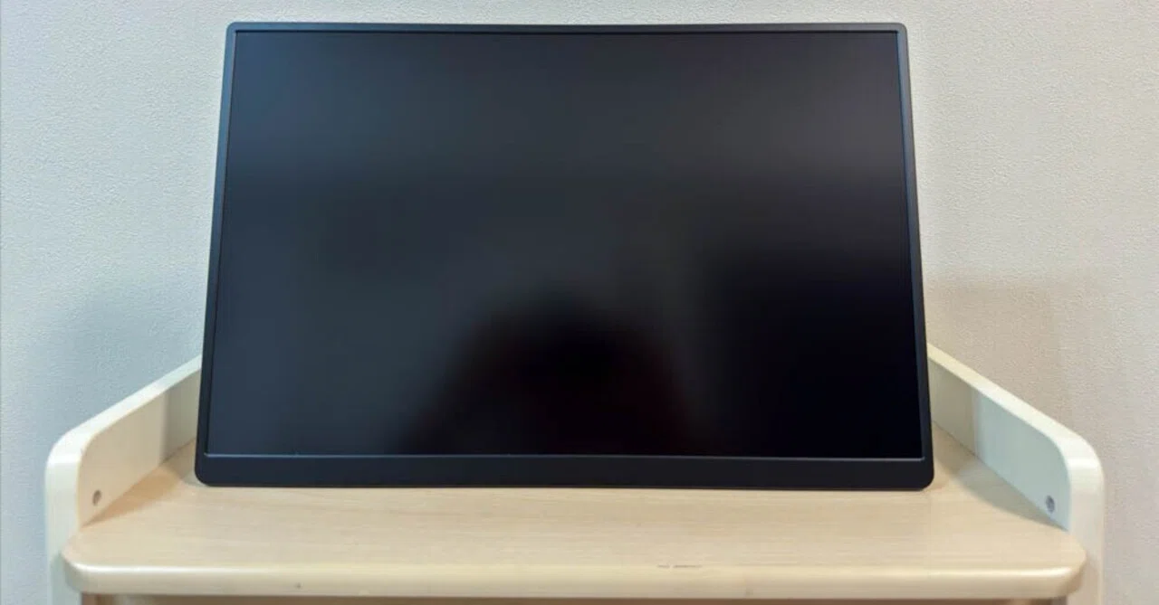 4Kじゃなく2.5Kを選んで正解。EHOMEWEI 18インチモバイルモニターを