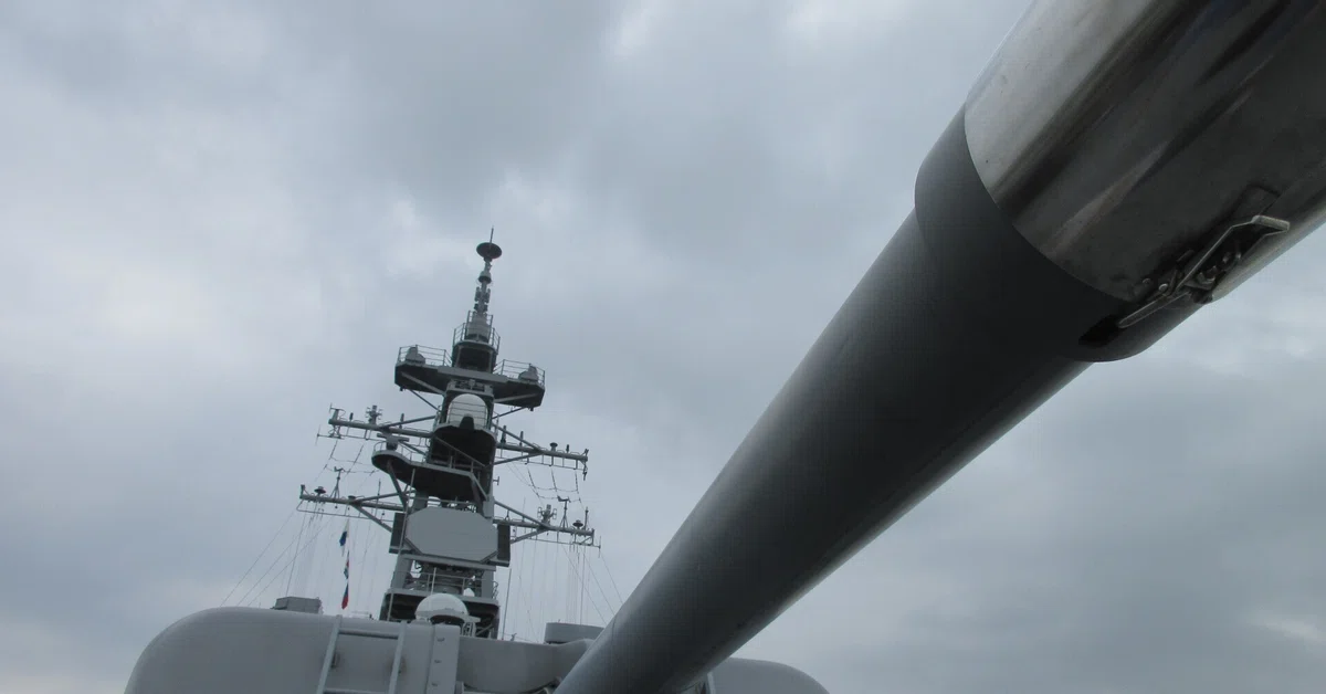 54-caliber 127mm rapid-fire gun｜戦車乗員
