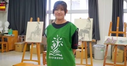「教育学部で美術を学びたかった」—“ユニフォームの取材”で出会った、「美術の先生」を目指す学生の話