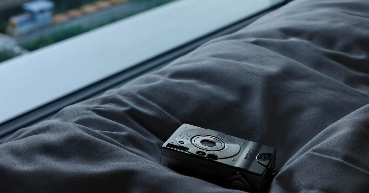 CANON IXY DIGITAL 200 ― 25年前の小さなデジタルカメラ｜Napa