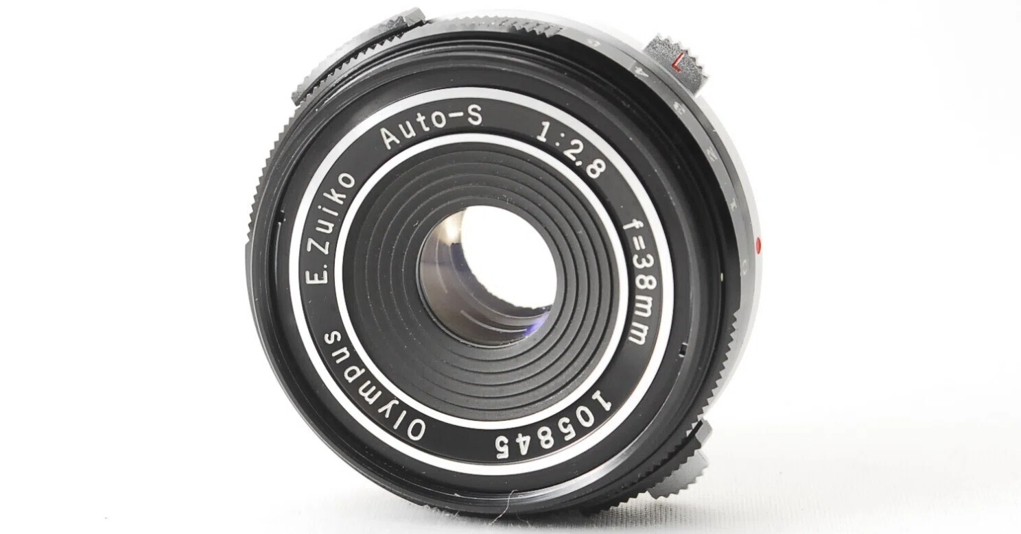 Olympus E.Zuiko 38mm F2.8 パンケーキレンズの分解｜フィルムカメラ