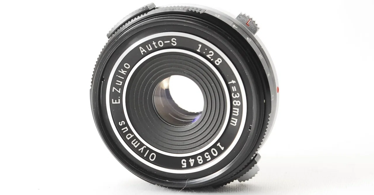 Olympus E.Zuiko 38mm F2.8 パンケーキレンズの分解｜フィルムカメラ