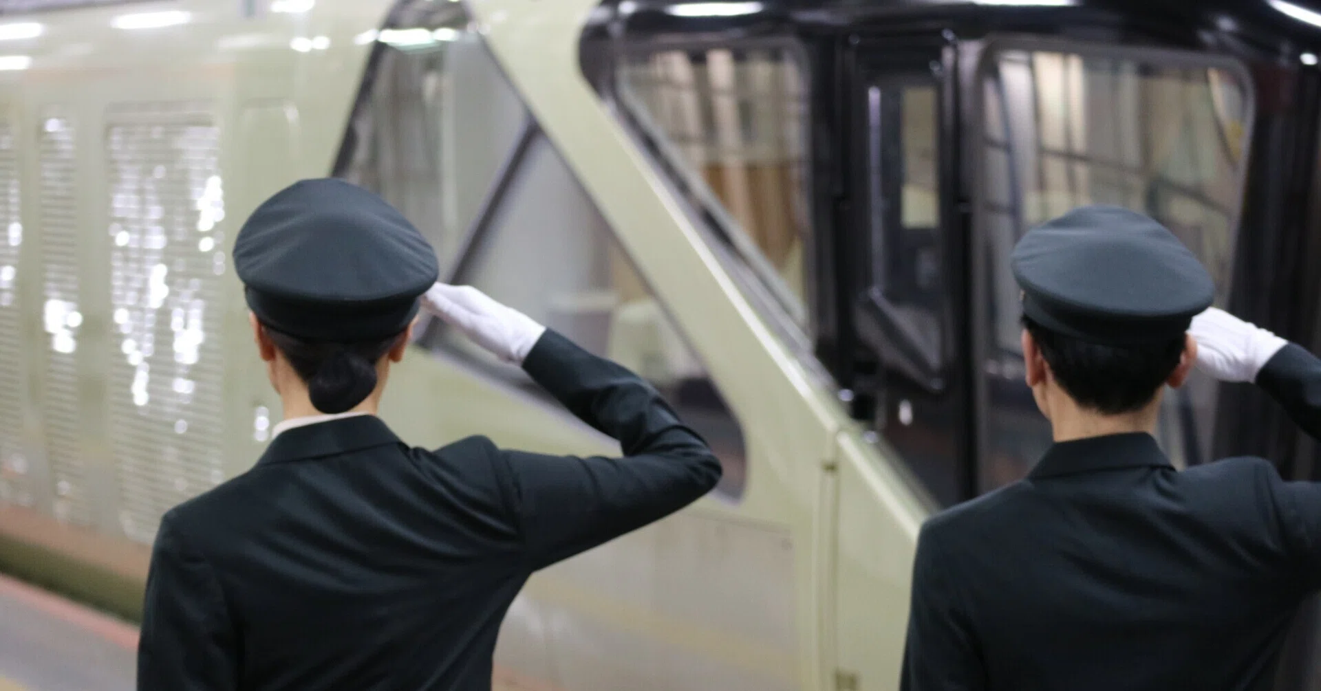 新緑に巡る深游探訪】旅の思い出と別れも13番線で ❘ 上野駅