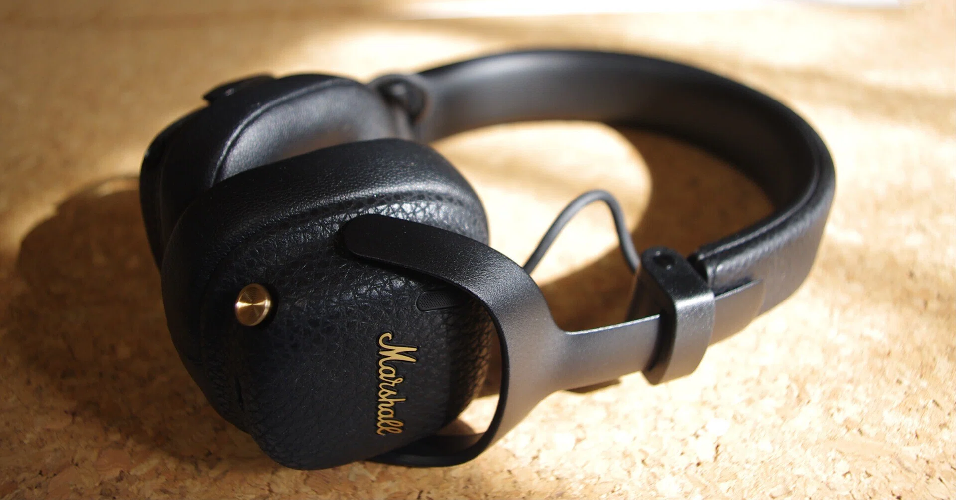 Marshall Milton A.N.C.がどれほどすばらしいヘッドホンなのか叫びたい