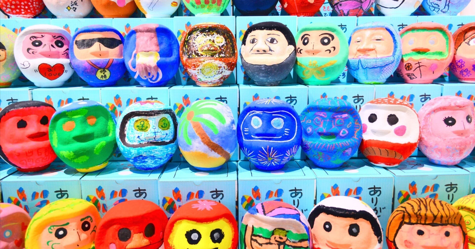 世界に一つの「アートだるま」が届いた日。笑顔と拍手で祝うお渡し会