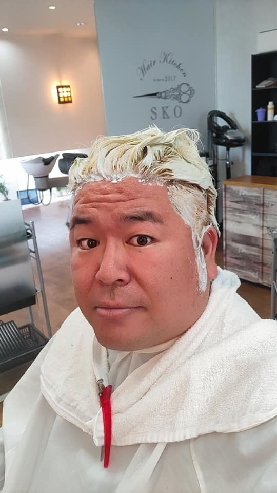 人生初ブリーチ シルバーヘアー 大石浩之 Fujigaoka Service Note