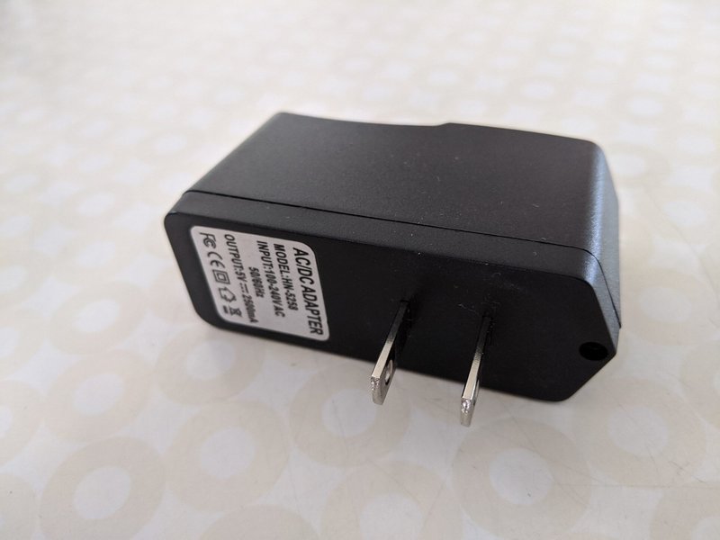 Raspberry Piの稲妻マーク対策に ケーブルを交換したけど結局ダメだったので やっぱり電源を変えた話 Canopus Note