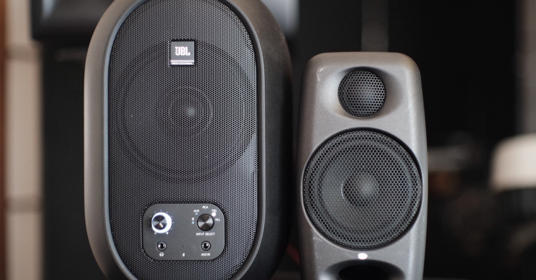 JBL 104-BT スピーカー JBL 104-BT (Pair) | 小型デスクトップリファレンスモニター