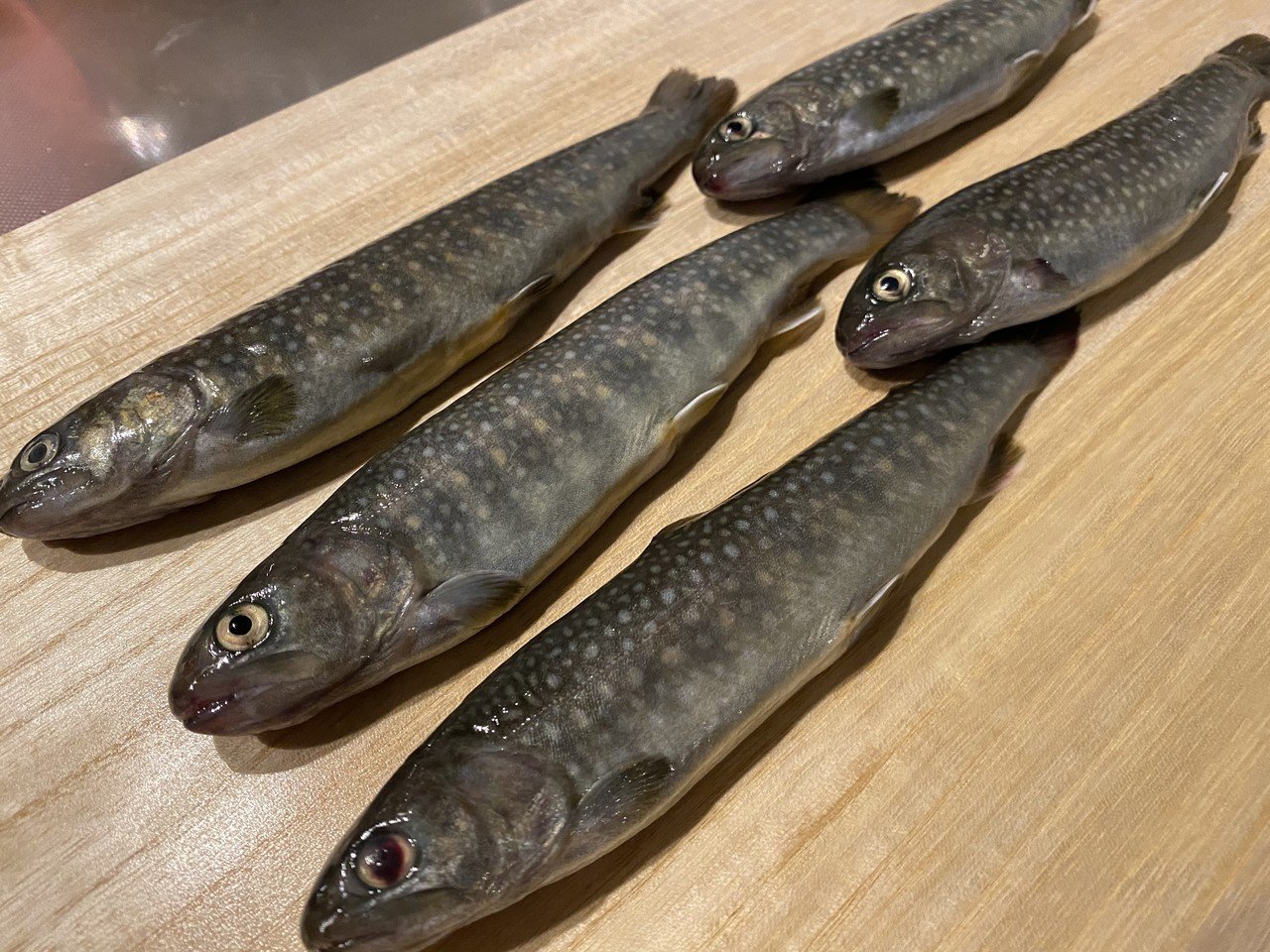 ほぼ天然のイワナ塩焼き お刺身 Noriaki Kawanishi 田舎暮らしデザイナー Note ほぼ天然のイワナ塩焼き お刺身 Noriaki Kawanishi 田舎暮らしデザイナー Note