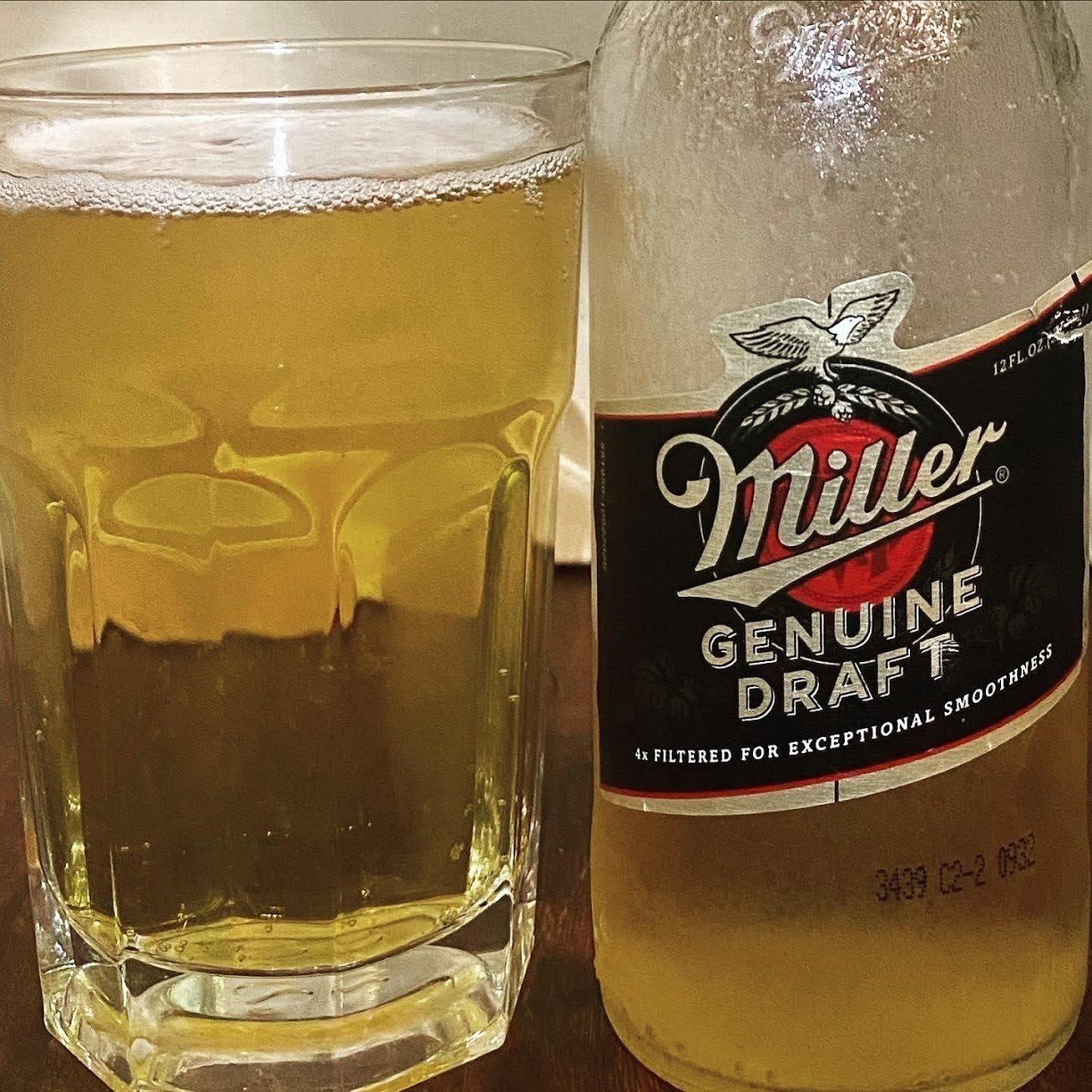 軽いだけかと思ってたけど、意外と面白い味がする。miller GENUINE