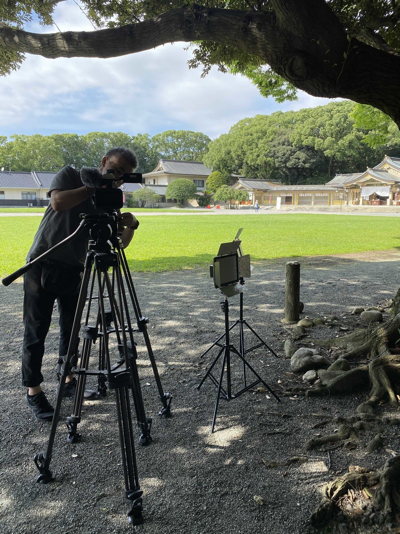 今日は映像撮影でした 杉田のインタビュー込みの映像となっていて 日差しが強すぎる中 5時間も撮影 すぎた こうき 芸術家 書家 Note