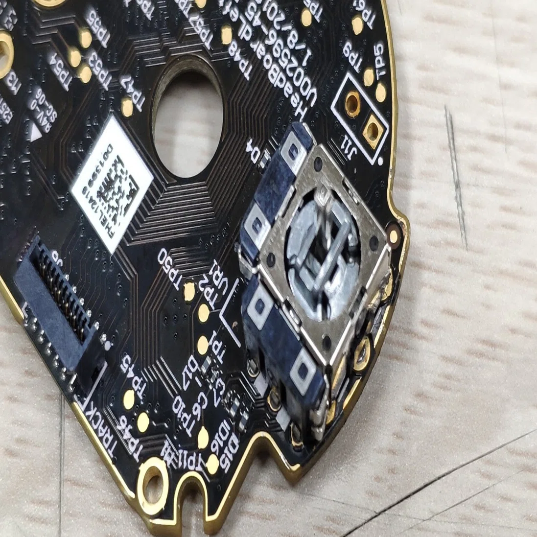 VALVE INDEXのコントローラーのジョイスティック交換方法｜てんてー