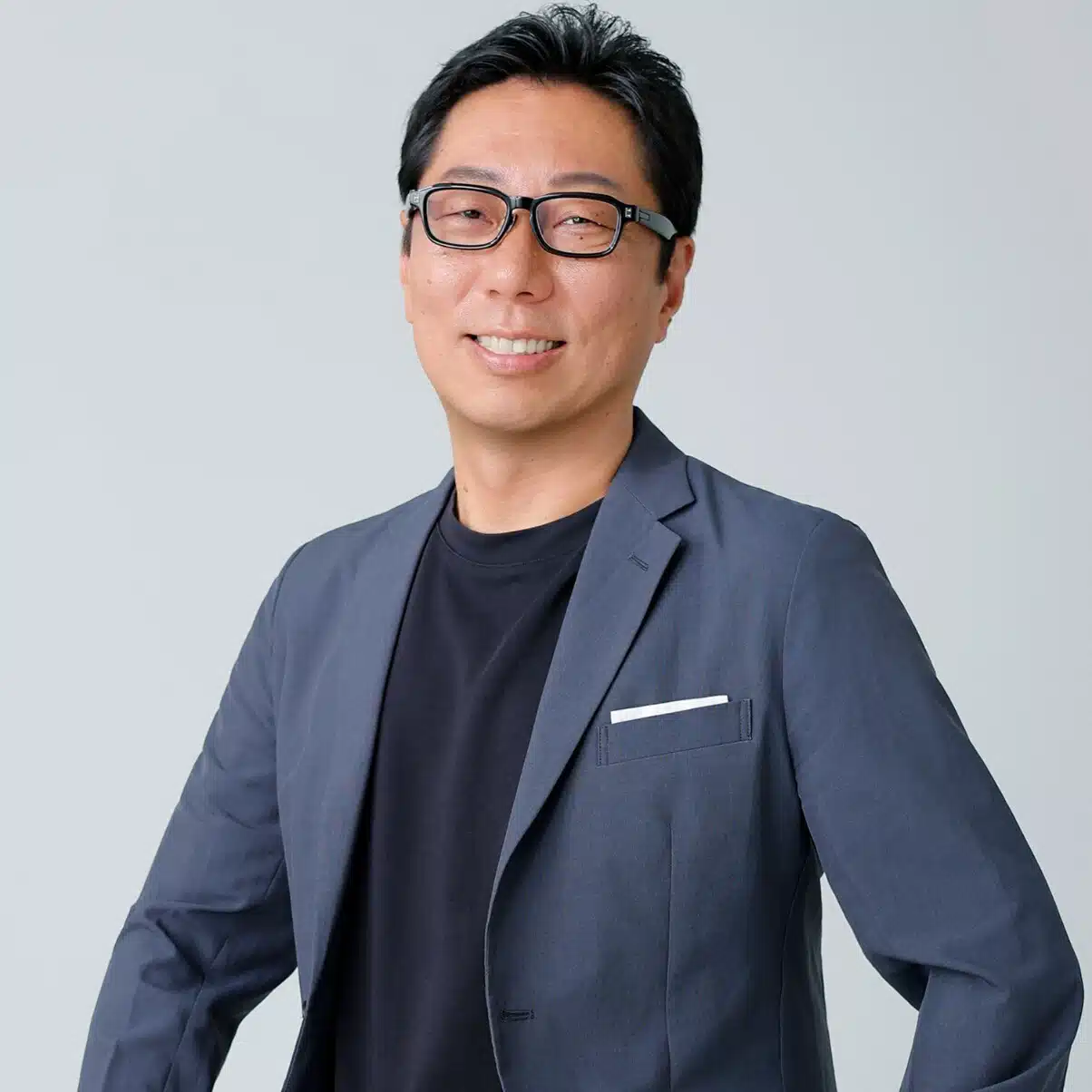 上谷宗久｜副業20社合格の上場企業役員｜AIで仕組化する「選ばれ続ける」副業