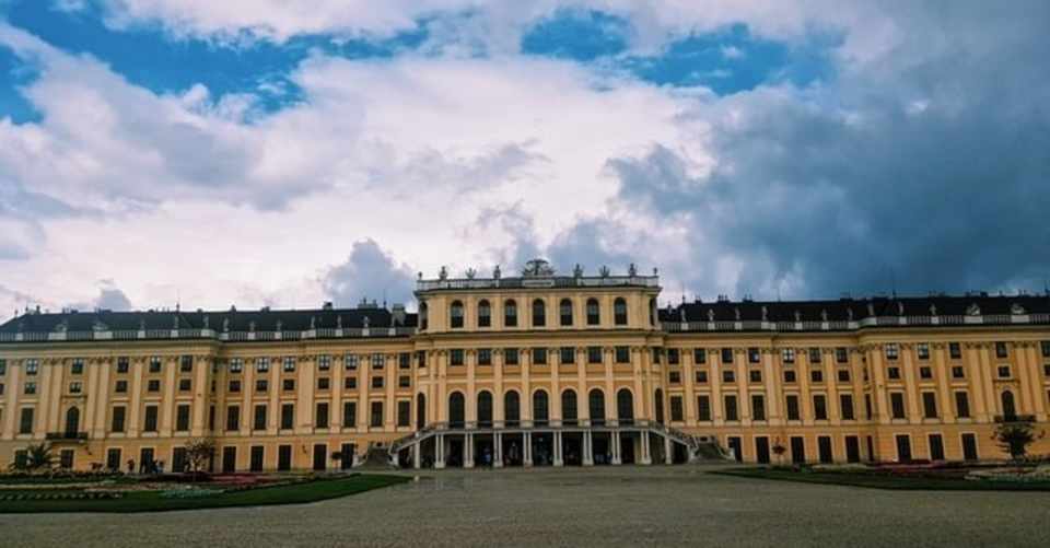 ウィーン 一度は絶対に訪れたい 世界遺産 シェーンブルン宮殿と庭園 渡部泰奈の世界旅ログ街歩き Note