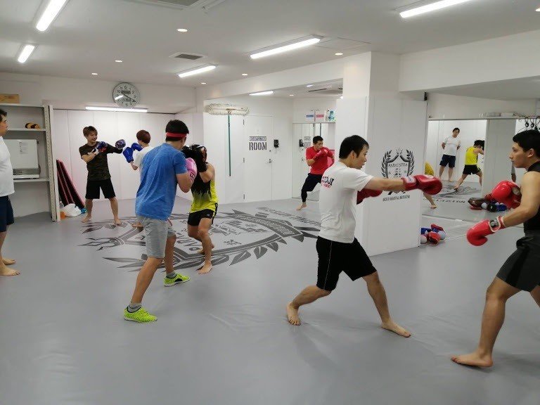 ボクサー以外もパンチを習うボクシング教室 Neoはまくん 大学ボクシング部監督 現在ダイエット中 3か月で100キロ 92キロ Note ボクサー以外もパンチを習うボクシング教室 Neoはまくん 大学ボクシング部監督 現在ダイエット中 3か月で100キロ 92キロ Note