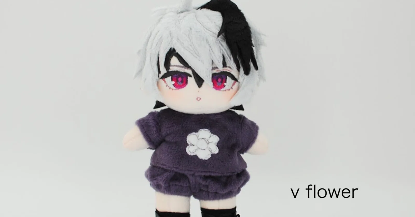 自作推しぬい】15㎝ v flower（フラワ）立体前髪刺繍と縫い込みパーツ
