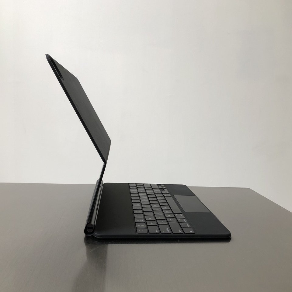 iPad Pro用Magic Keyboardを購入してしまい、申し訳ございませんー