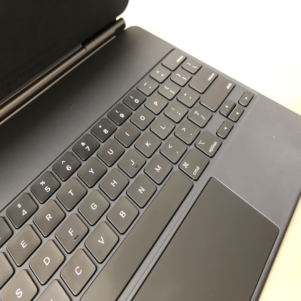 iPad Pro用Magic Keyboardを購入してしまい、申し訳ございませんー