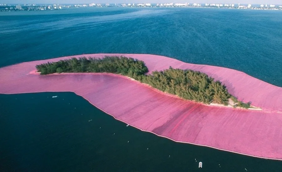 thats-a-wrap-7-defining-works-by-christo-and-jeanne-claude-900x450-cのコピー