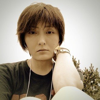 横山由希路/ライター