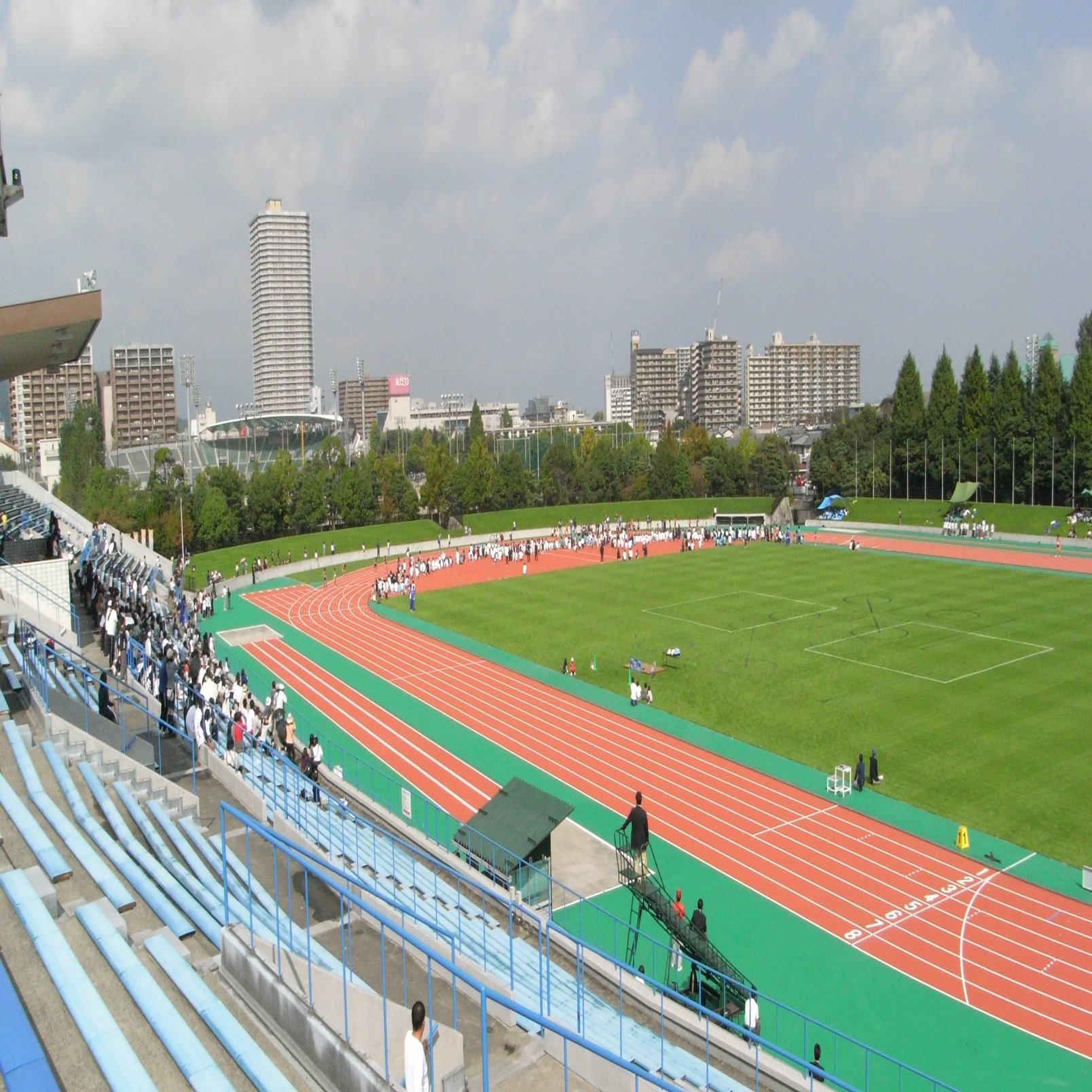 中高年が100ｍを全力疾走する 飯野 修 Note