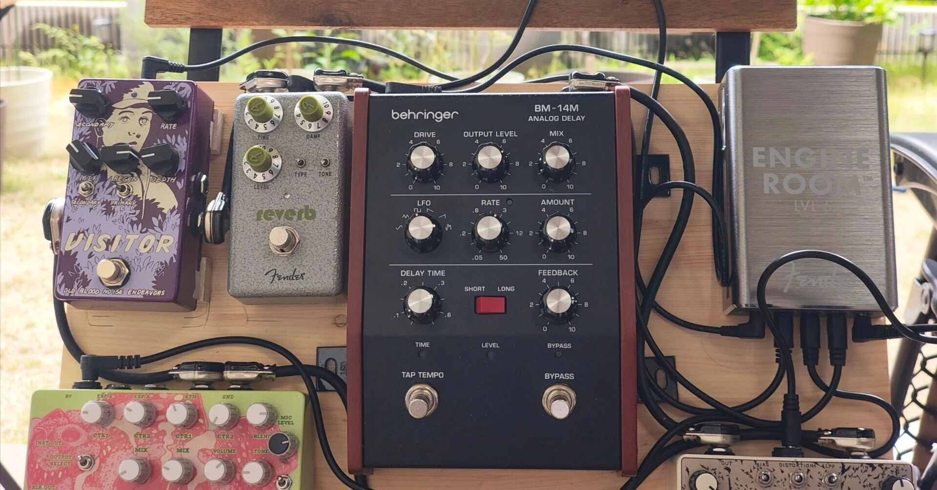 さわやかLo-FiディレイならBehringer BM-14M｜Secondary, Beats and Guitar