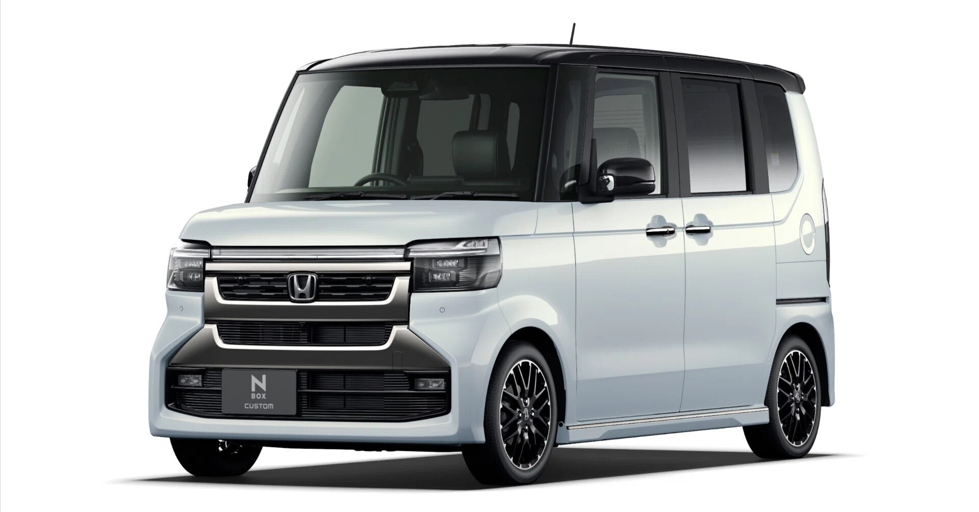 N-BOXカスタムに見る、ある意味「ホンダらしい」マイナーチェンジ