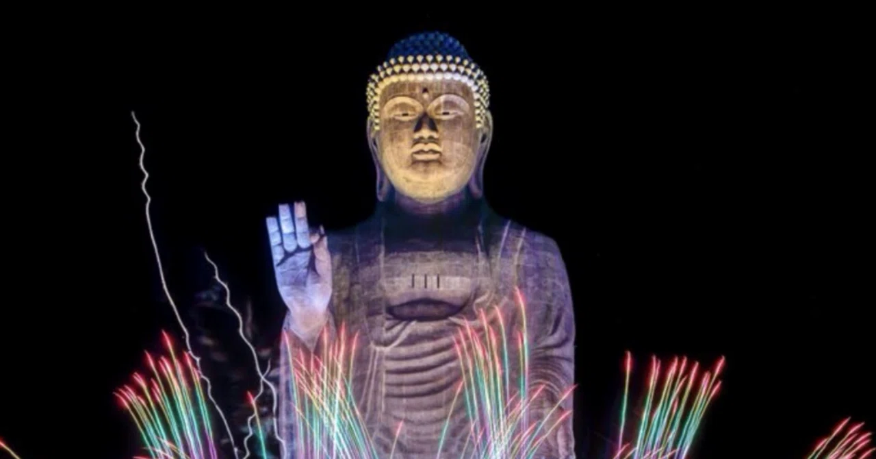花火で大仏が大爆発!? 茨城県・牛久大仏で見たい、年に一度の絶景「万