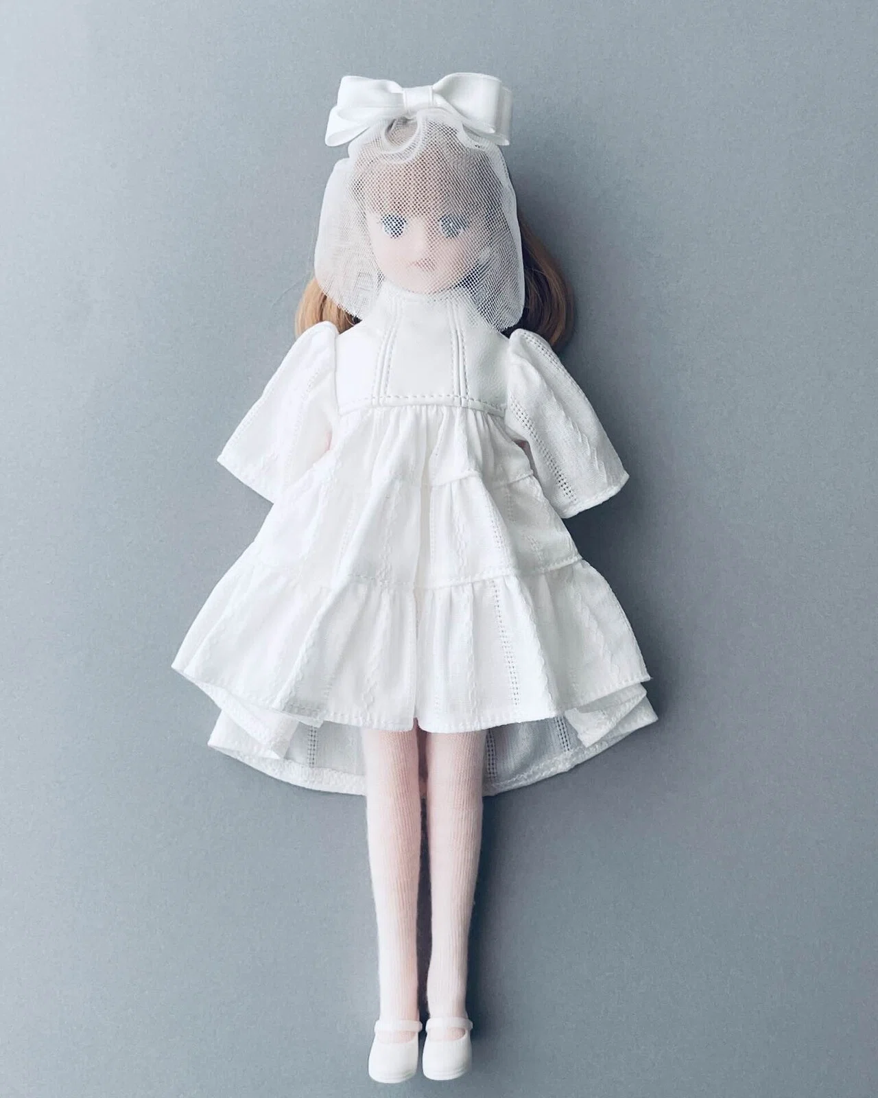 撮影で気付くドールの表情の豊かさ｜人形服作家 おとなし