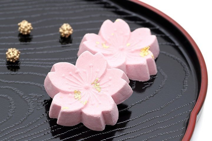 仏壇に供える品は熨斗 のし をつけて 個装で日持ちするお菓子が喜ばれます メモリアル仏壇の金宝堂 Note