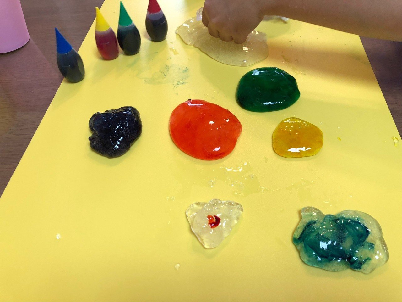 雨の日の遊び スライム作ってみました 湯川 紗己子 Sakiko Yukawa Note 雨の日の遊び スライム作ってみました 湯川 紗己子 Sakiko Yukawa Note