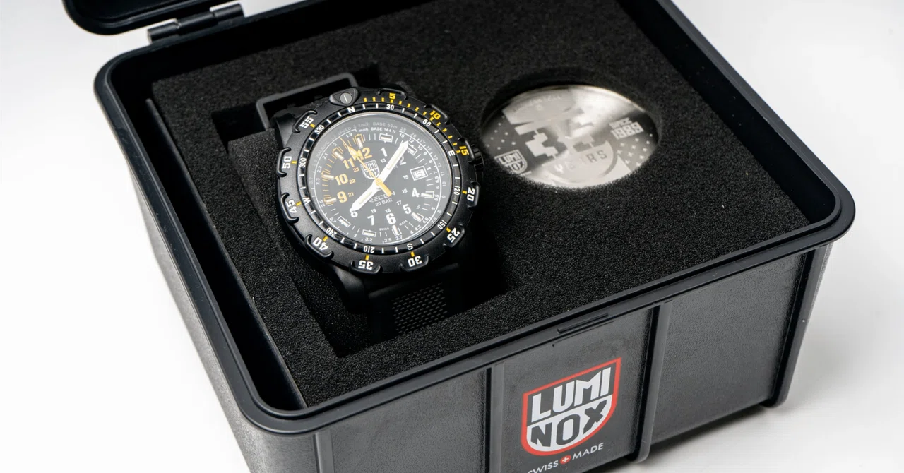 1年使用レビュー】ルミノックス(LUMINOX) RECON Point Man 8825