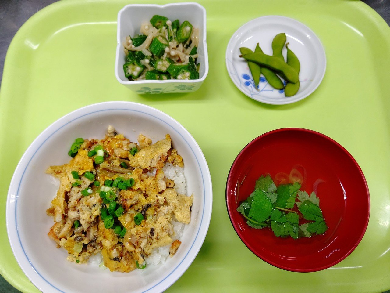 今日の給食 うな玉丼 Center Note