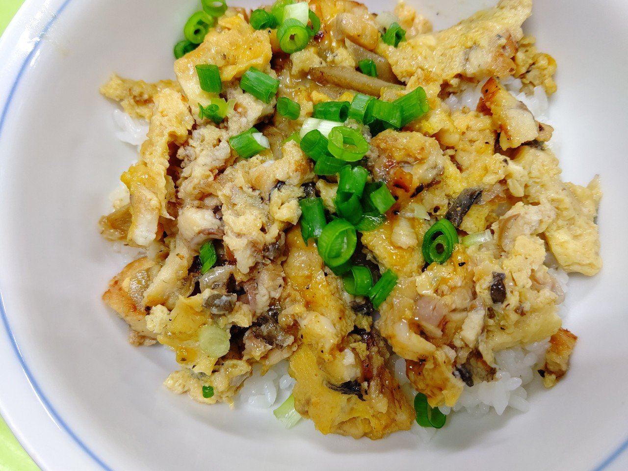 今日の給食 うな玉丼 Center Note