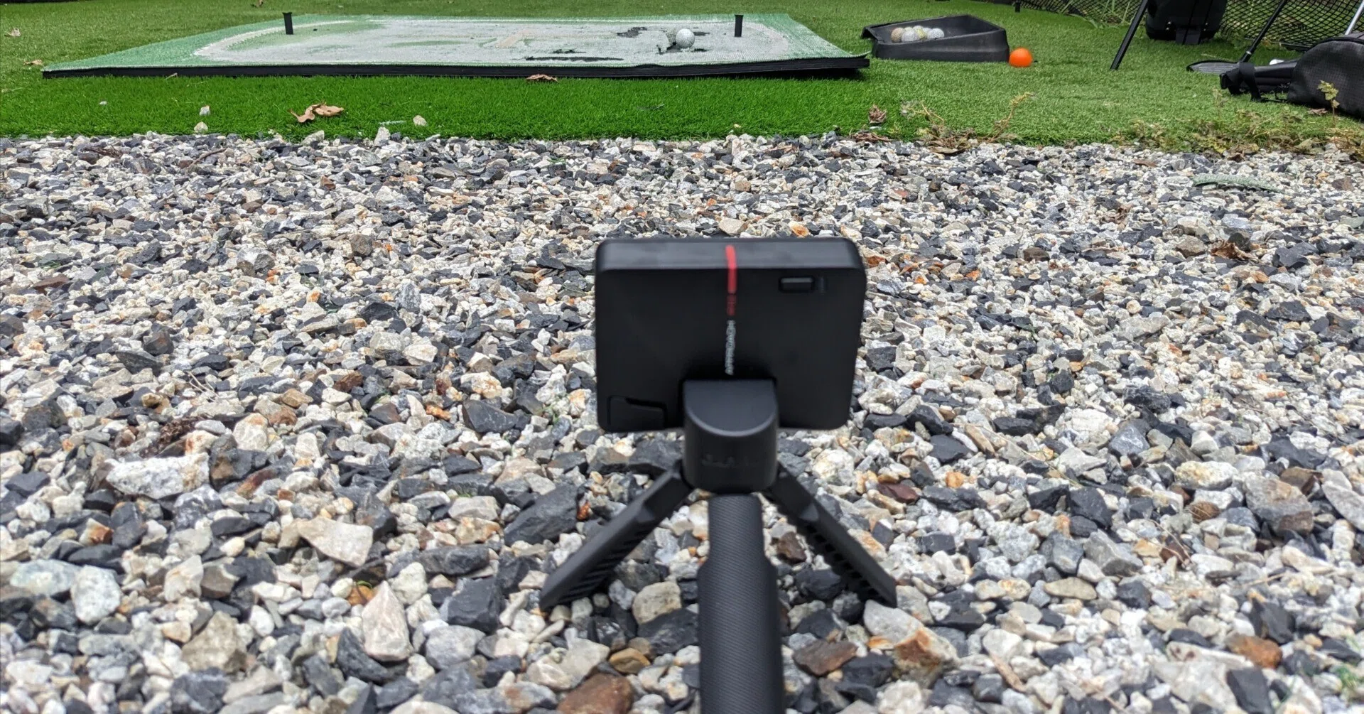 GARMIN Approach R10(ゴルフの弾道計測器)は身近に鳥かごがある人向け