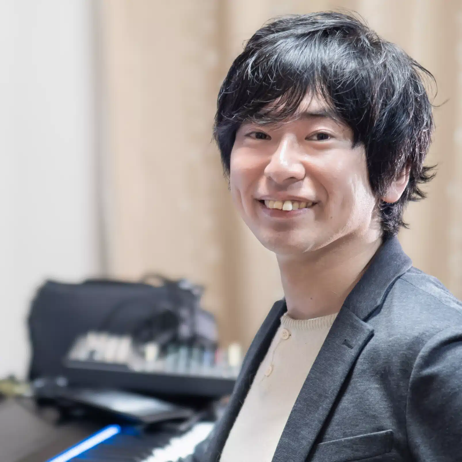 新井健史｜Studio Hemuri