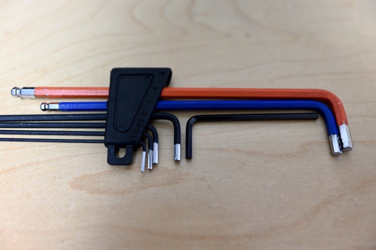 TELASS 分割可変式ランタンハンガー到着 IPPO PRODUCTS｜Niku Camp