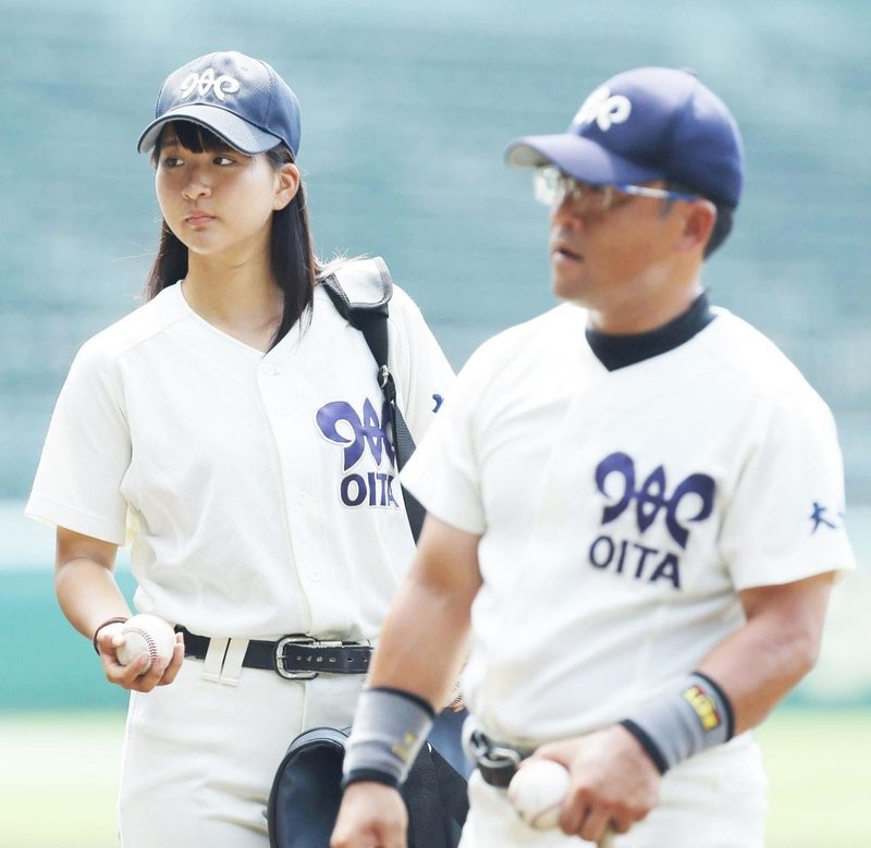 甲子園のグラウンドに女性は立てない 女人禁制 の甲子園 高校野球が日本を滅ぼす 1 K Mochida Note