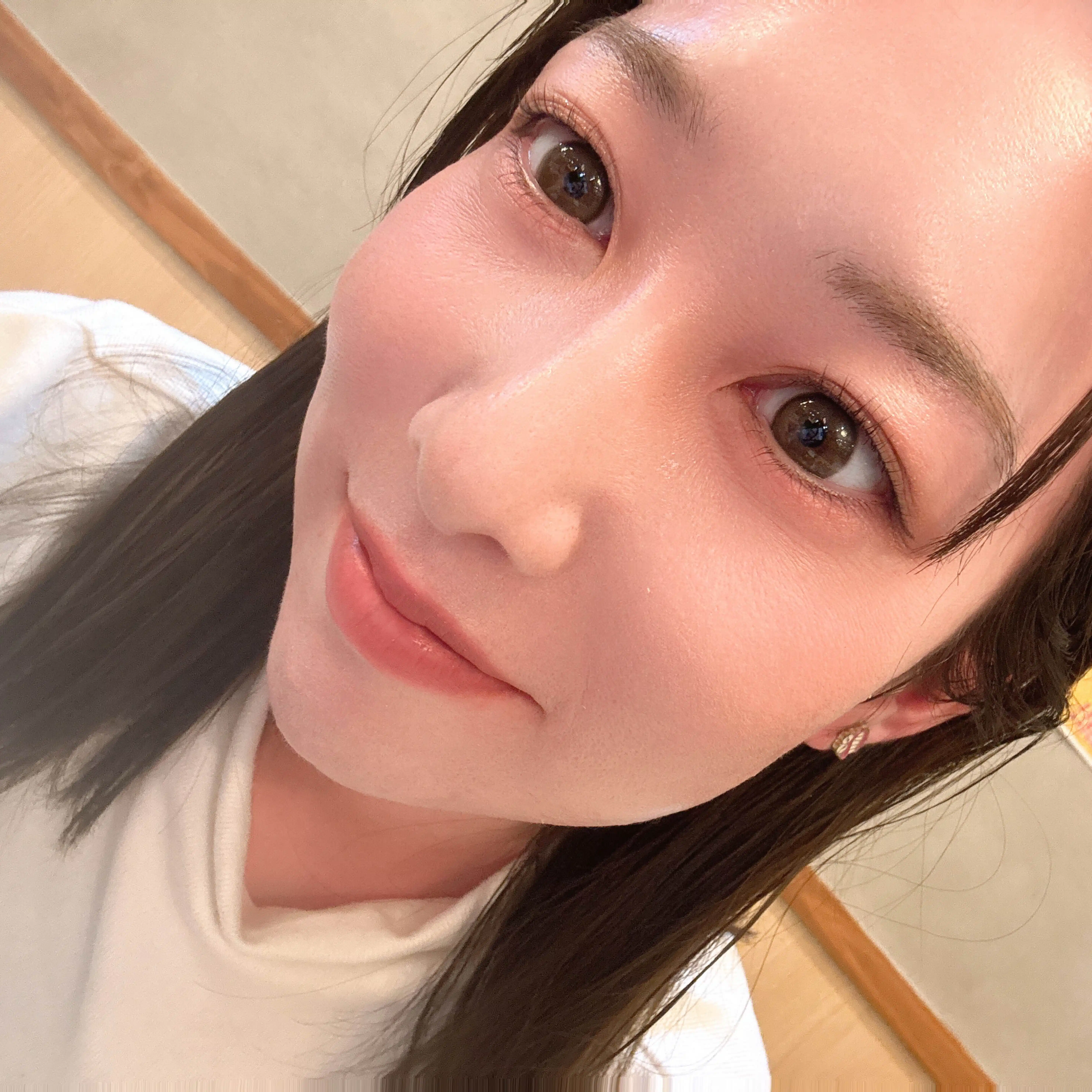 里香｜美容ナース×コスメコンシェルジュ