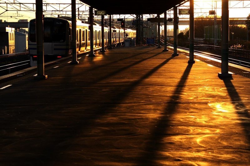 竹内まりや 駅 荒井由実 グッドラックアンドグッドバイ 曲の背景の類似性 歌詞を交互に並べてみたら Hisataroh358 Note